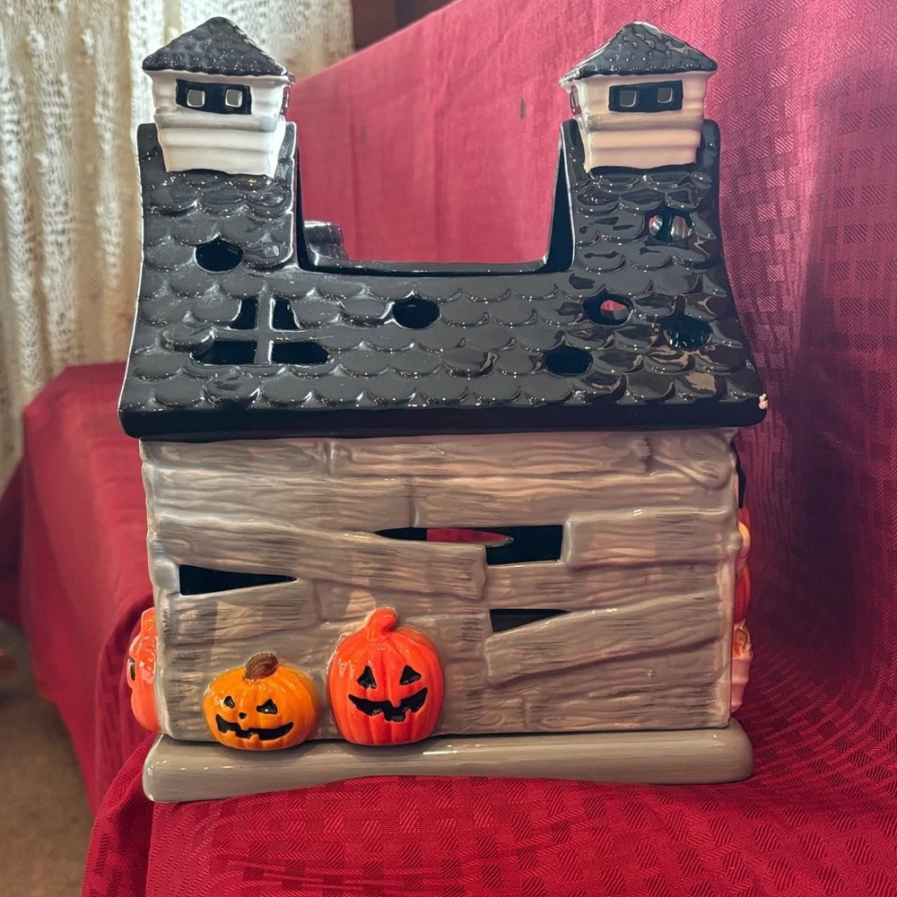 Bath & Body Works Halloween Haunted House Decor - Black, Gray, Orange - Picture 4 of 6